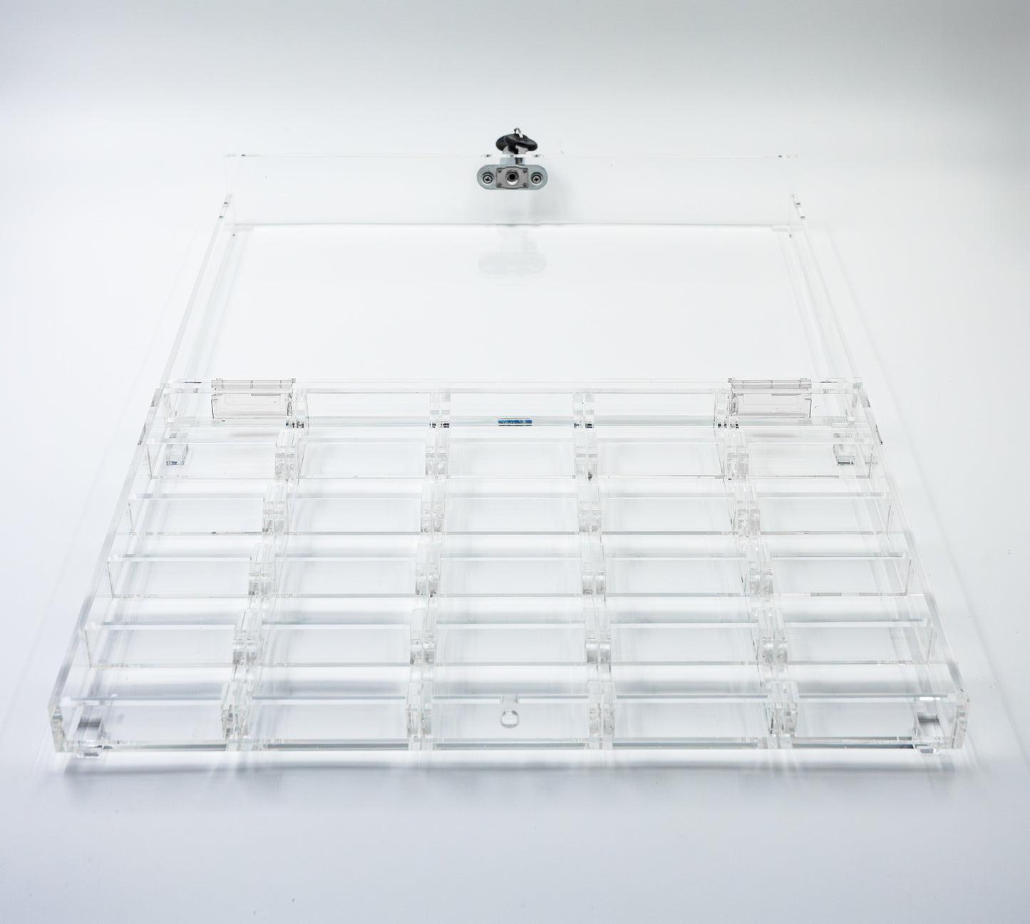 Låsbar rack for 500 sjetonger